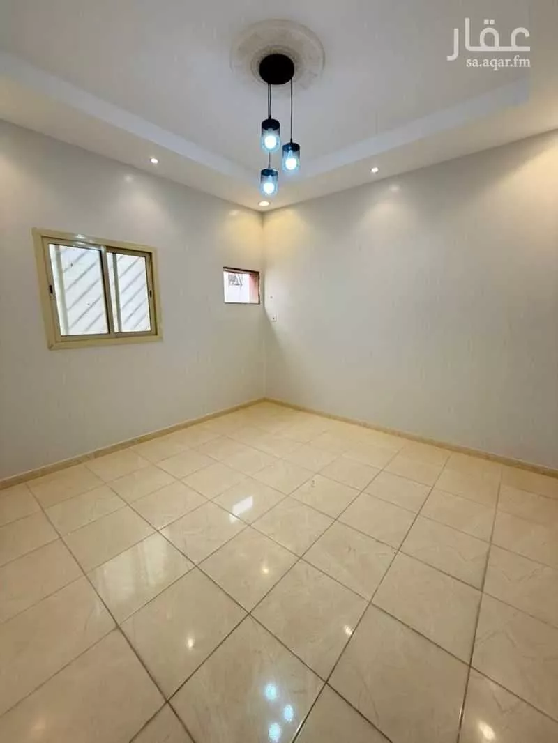 3 bedroom floor in Al Maizilah 5