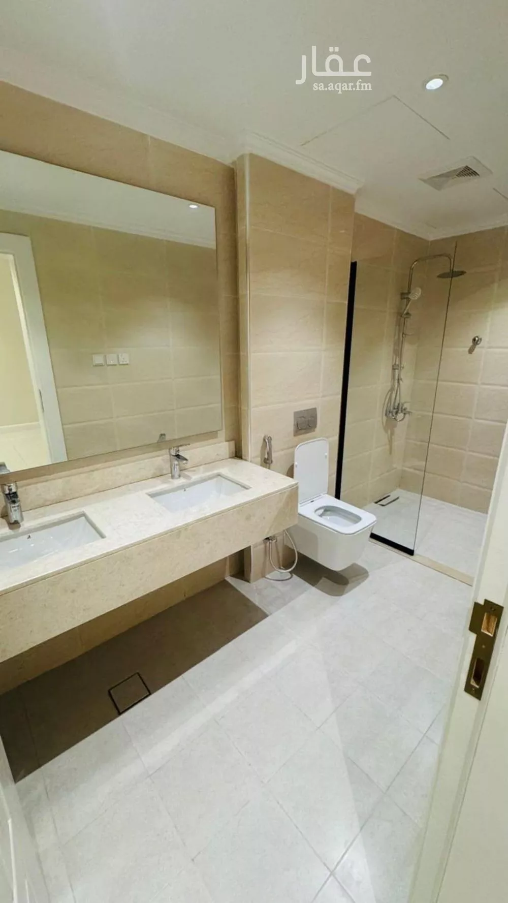 فيلا 5 غرف في الراكة الشمالية 9