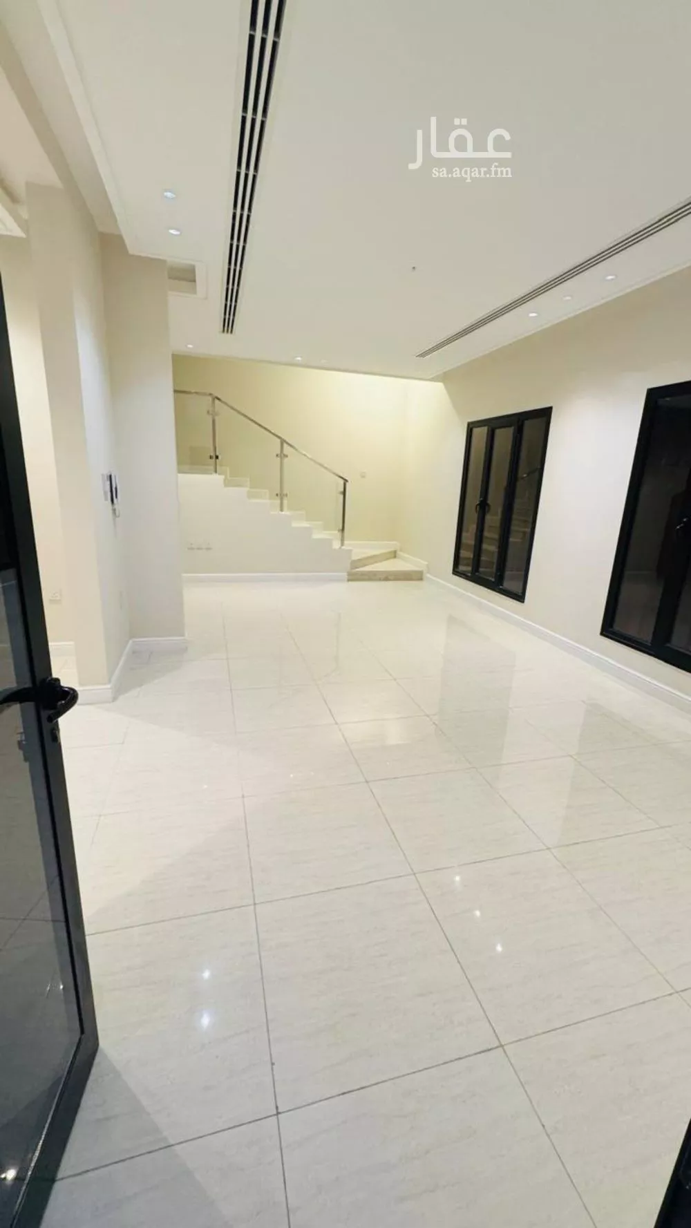 فيلا 5 غرف في الراكة الشمالية 10