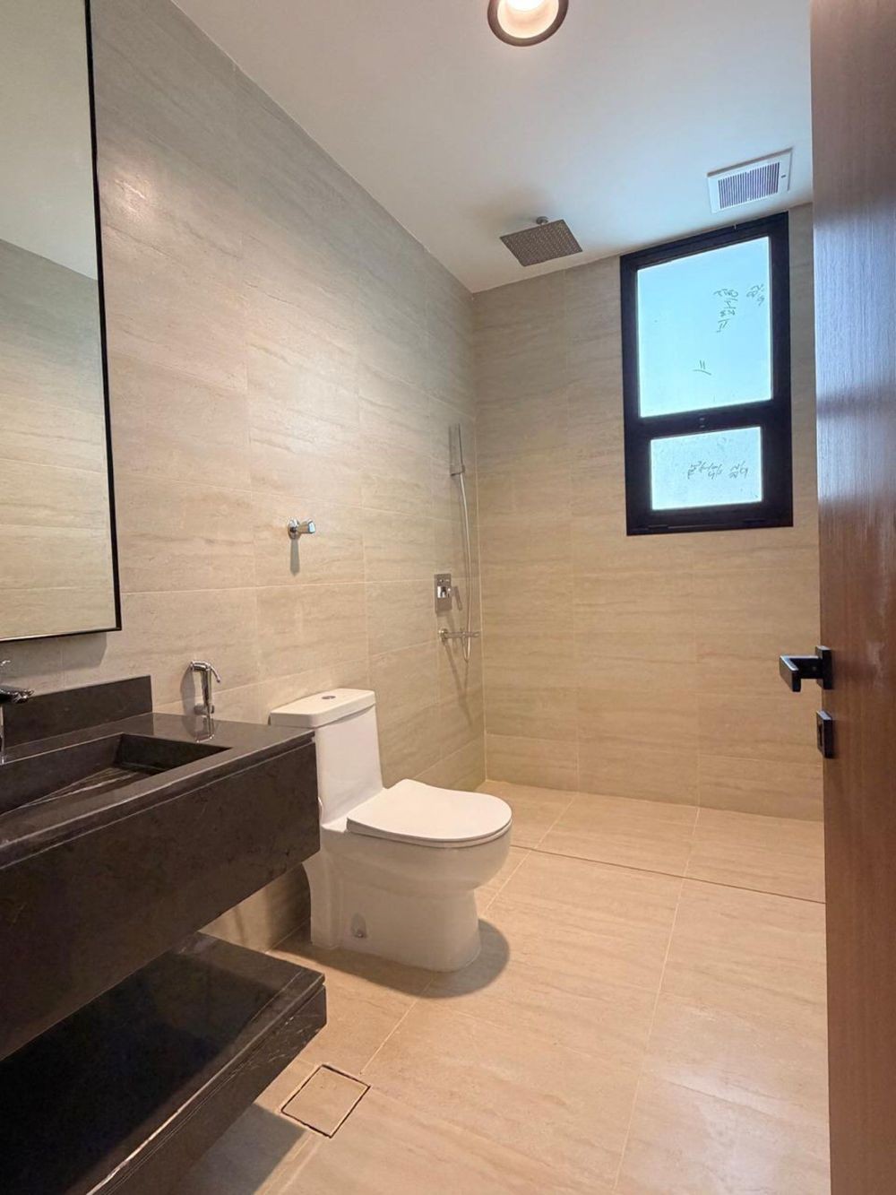 5 bedroom villa in Ar Rakah Al Janubiyah, Eastern Province 6