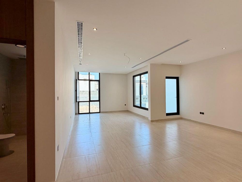 5 bedroom villa in Ar Rakah Al Janubiyah, Eastern Province 5
