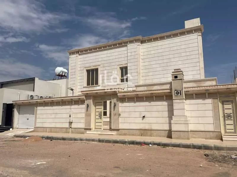 7 bedroom villa in King Fahd 3