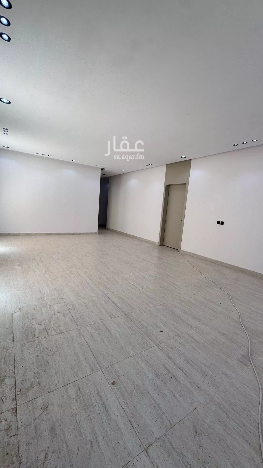 3 bedroom floor in As Suwaidi Al Gharabi 7