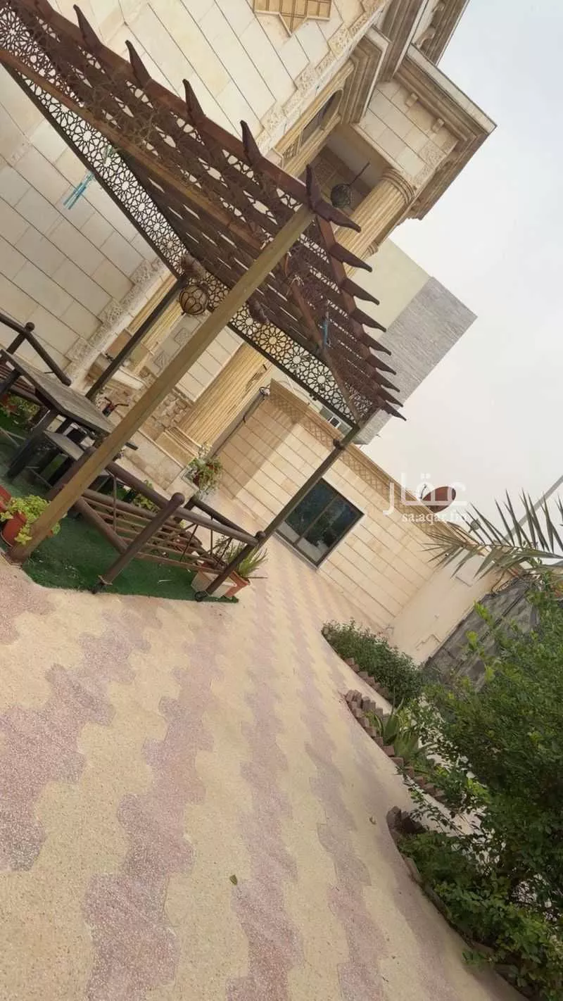 فيلا 12 غرف في الشاطئ الشرقي 2