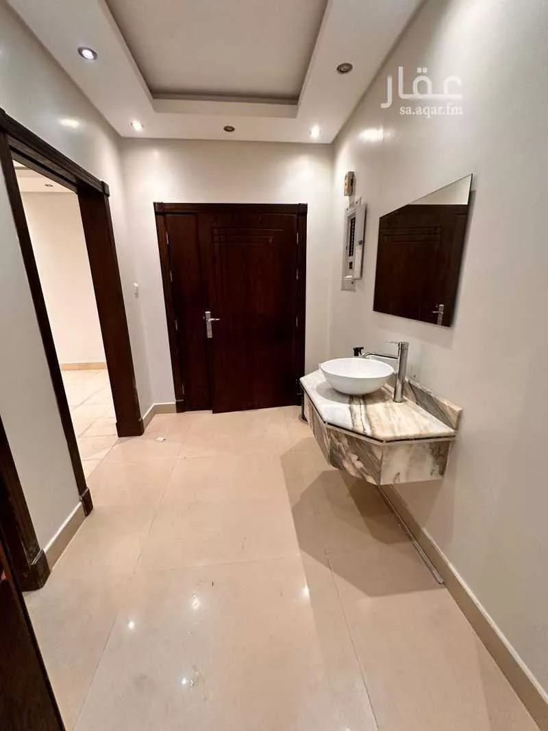 شقة 5 غرف في الحمرا 4