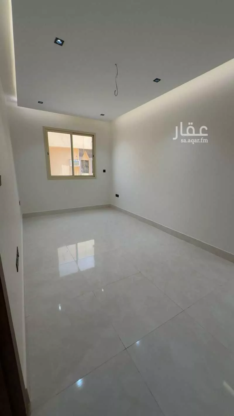 4 bedroom floor in Granada 2