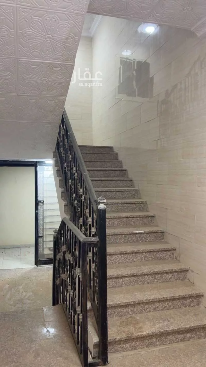 عمارة 636 م² في السكة الحديدية 2