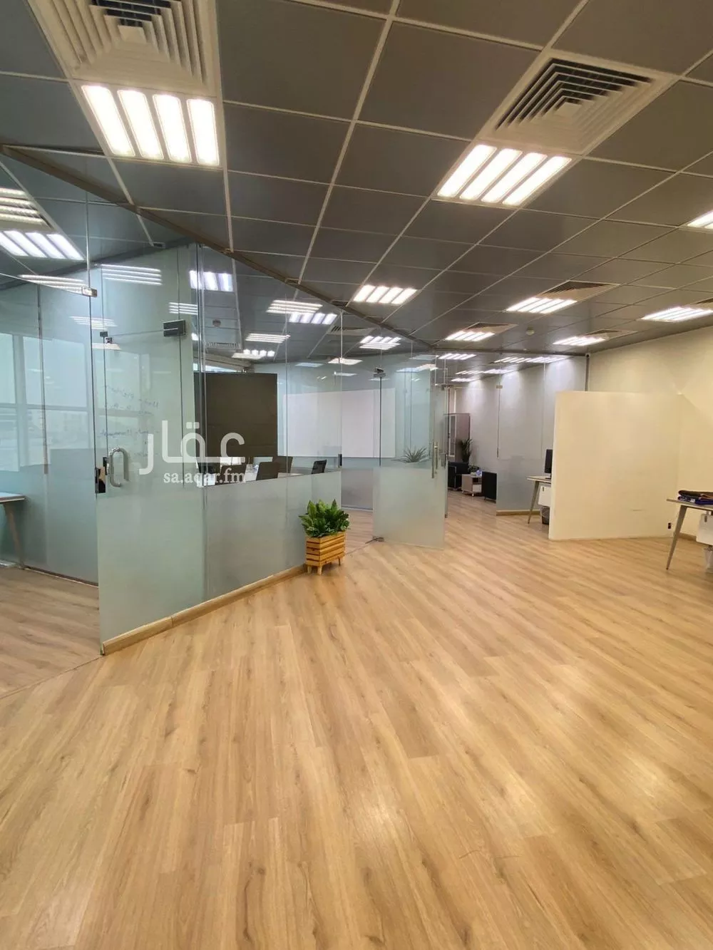 مكتب 165 م² في الملقا 12