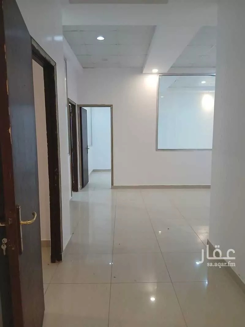 مكتب 2253 م² في المصانع 2