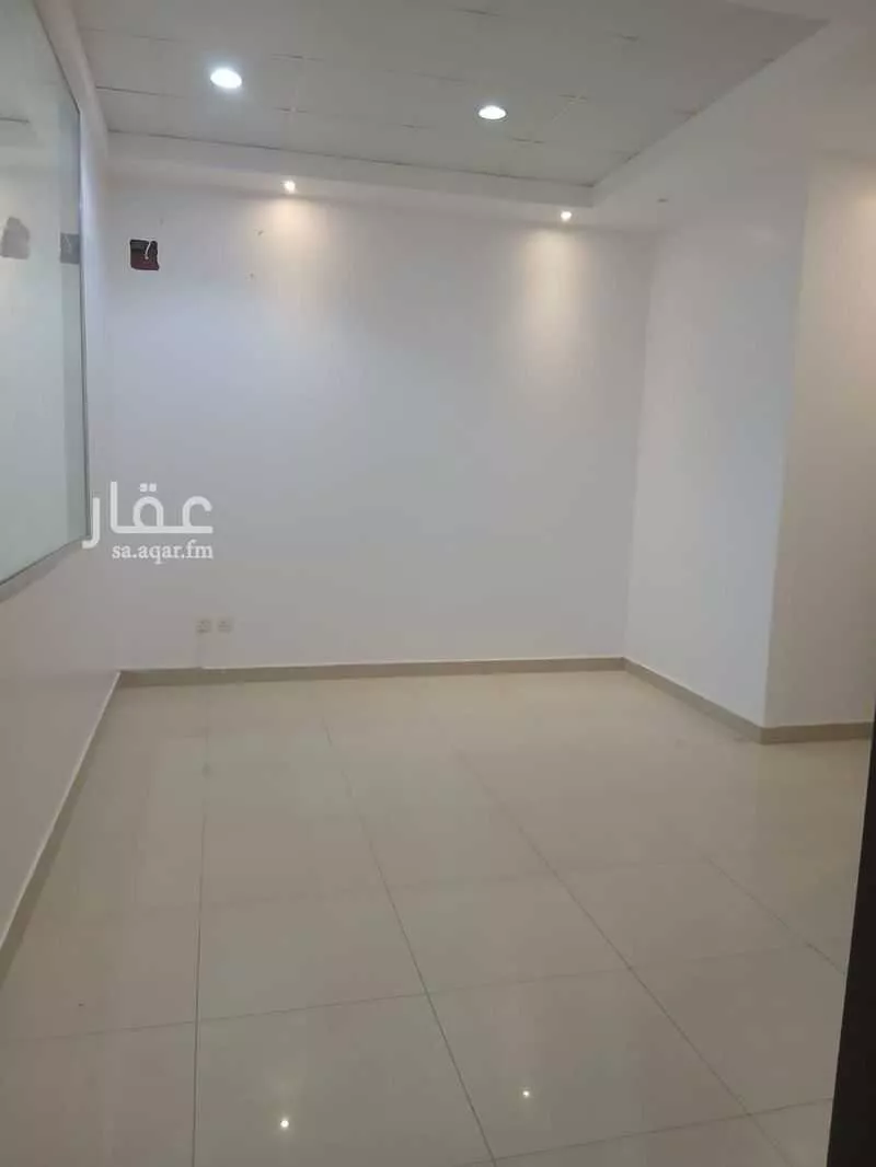 مكتب 2253 م² في المصانع 3