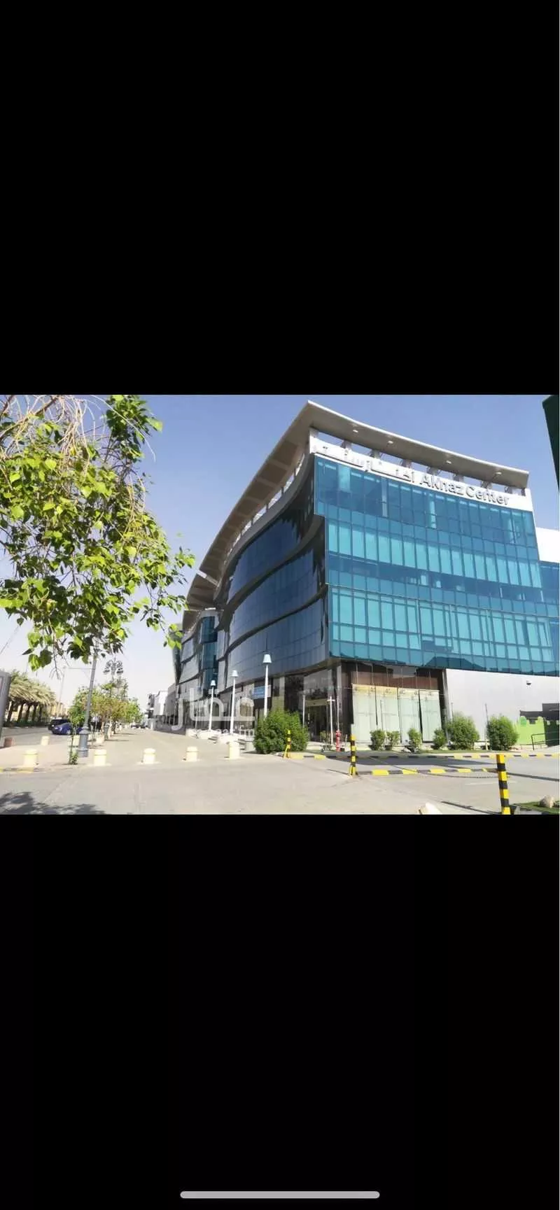 مكتب 700 م² في العليا 15