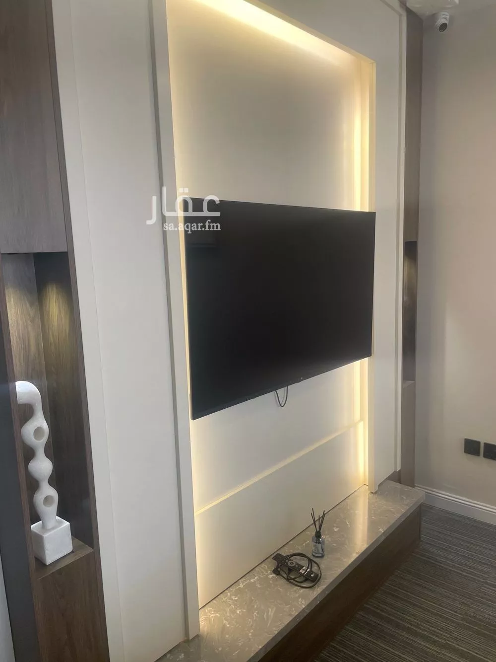 945 sqm office in Al Yasmin 4