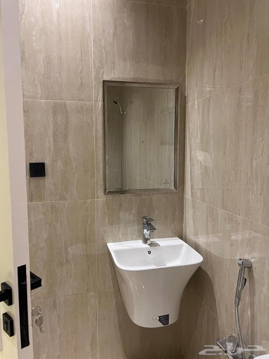 شقة 3 غرف في العارض 7