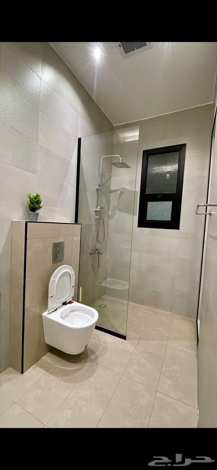 شقة 3 غرف في العقيق 7