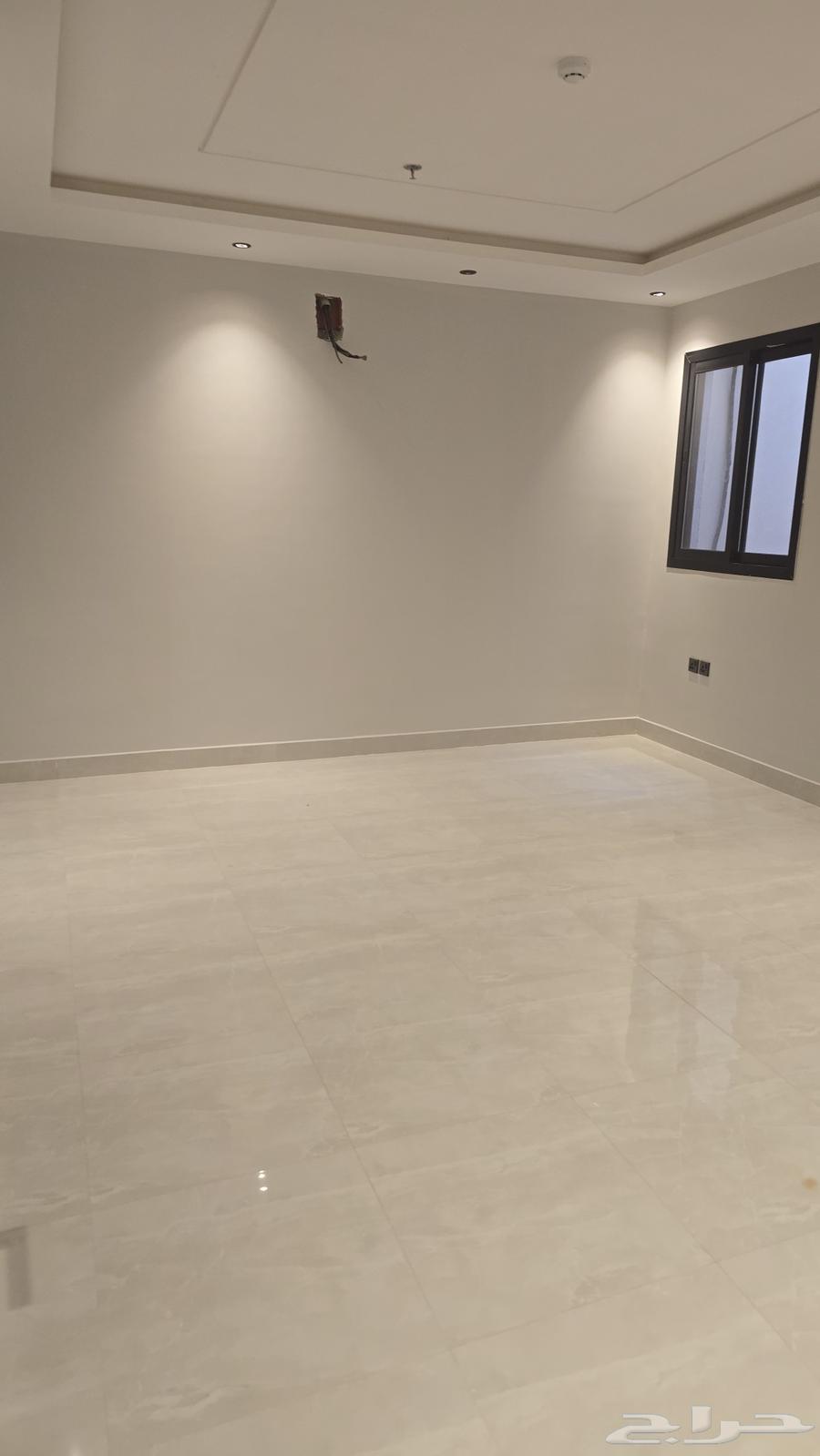 شقة 3 غرف في الرمال 2