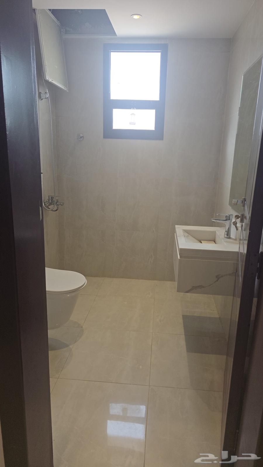 شقة 3 غرف في الرمال 7