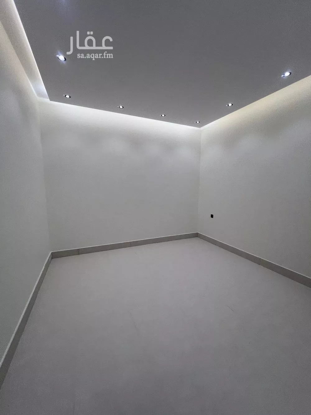 فيلا 5 غرف في طويق 8