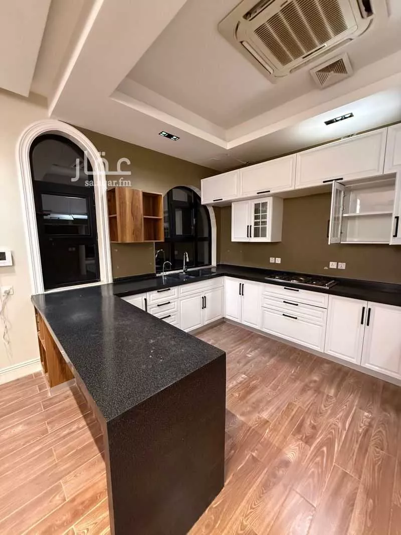 دور 5 غرف في الملك عبدالله 20