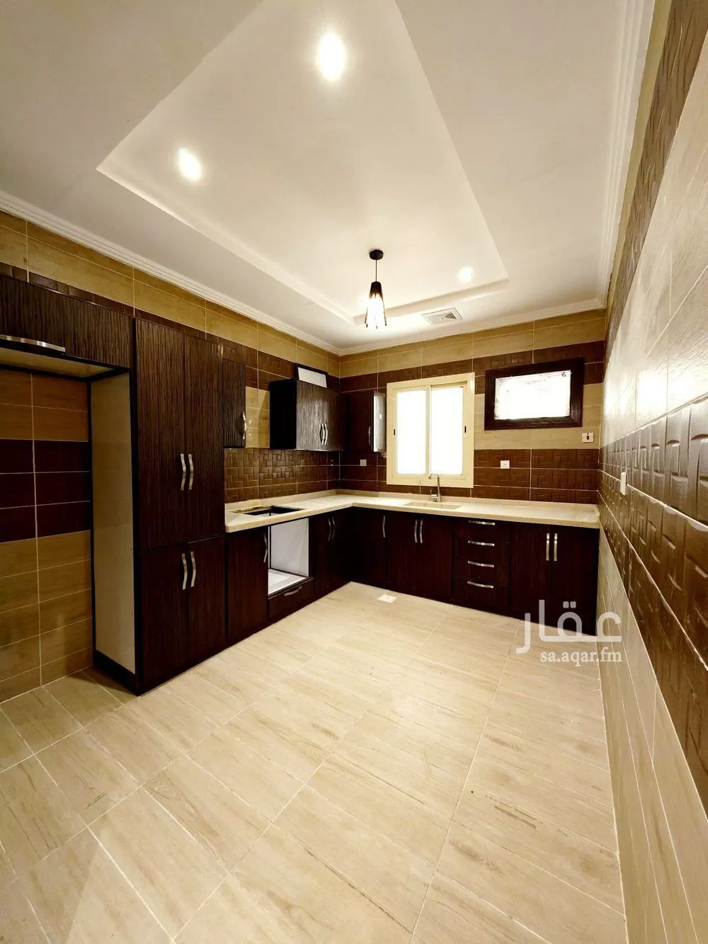 4 bedroom apartment in Al Rawdah 9