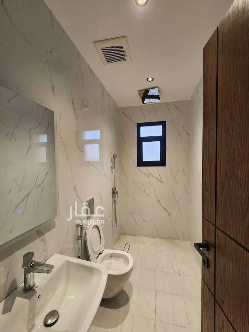 شقة 4 غرف في طيبة 5