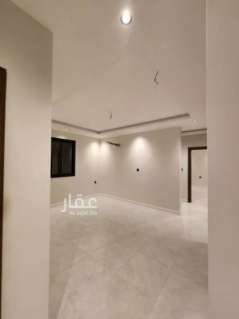 شقة 4 غرف في طيبة 8