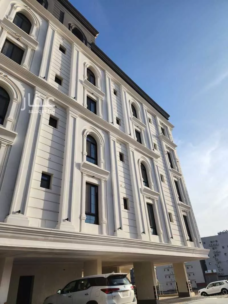 شقة 4 غرف في طيبة 10