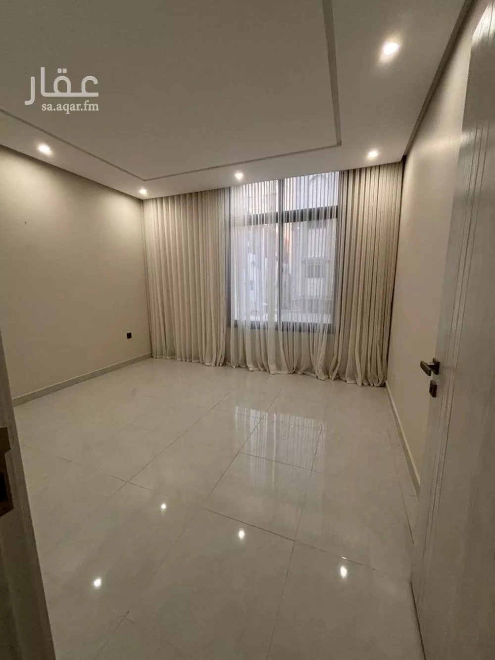 شقة 4 غرف في الربوة 8