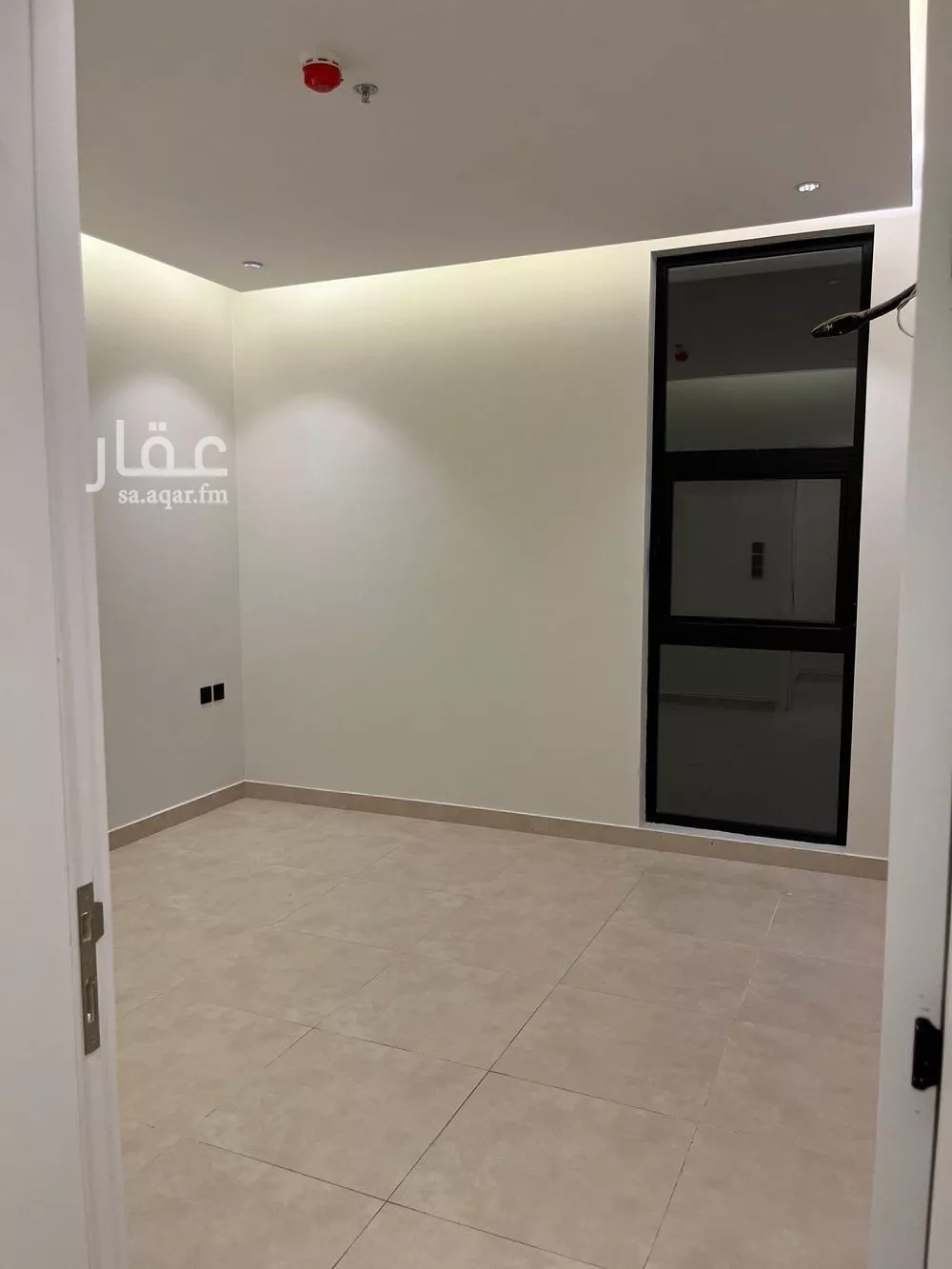 شقة 4 غرف في الرمال 10