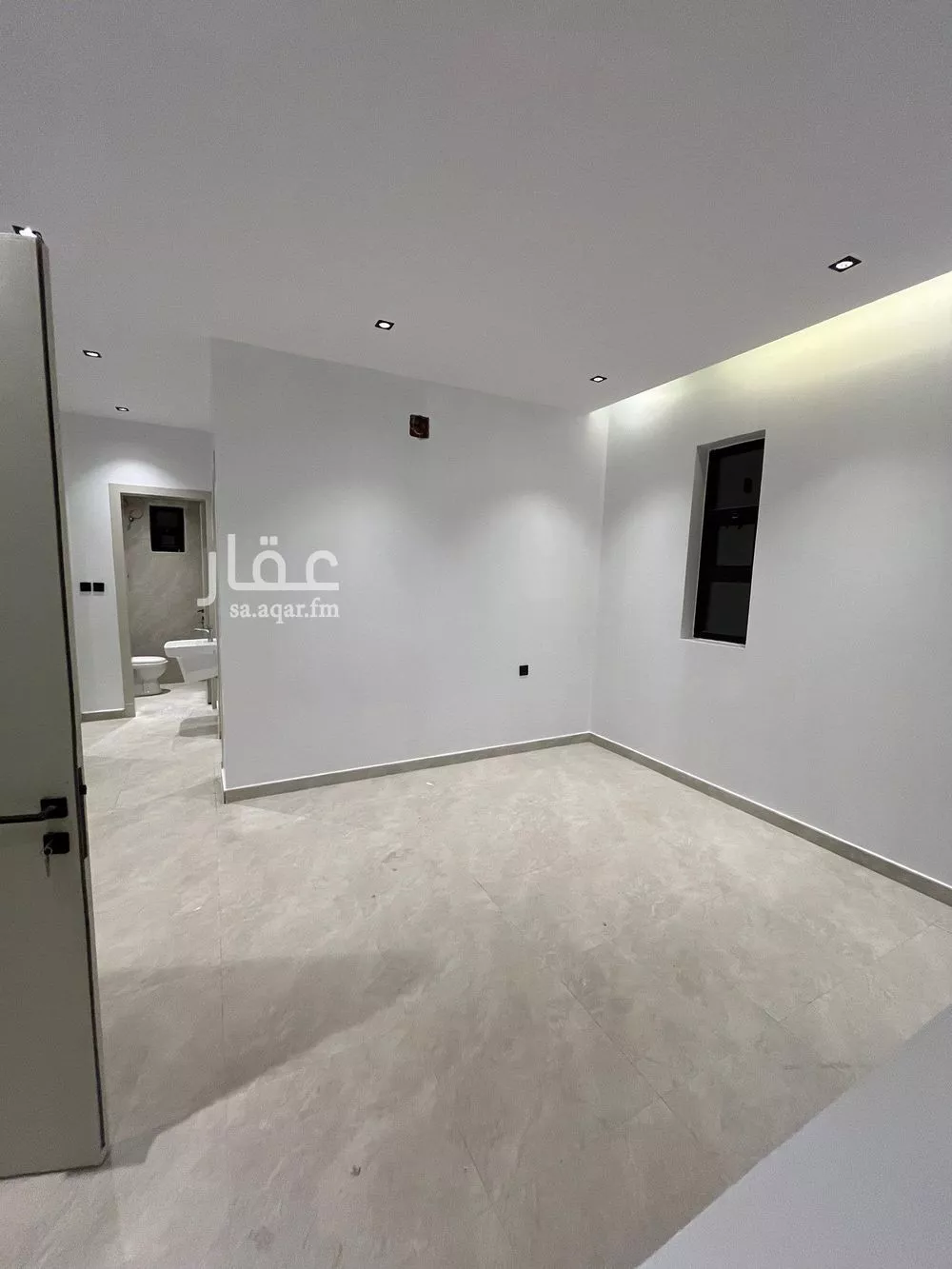 شقة 4 غرف في الرمال 7