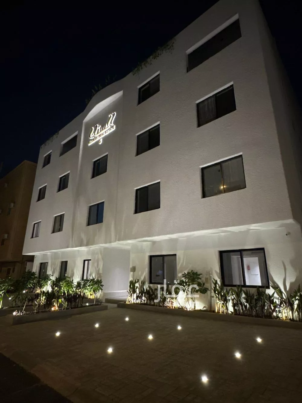 شقة 1 غرف في العقيق 16