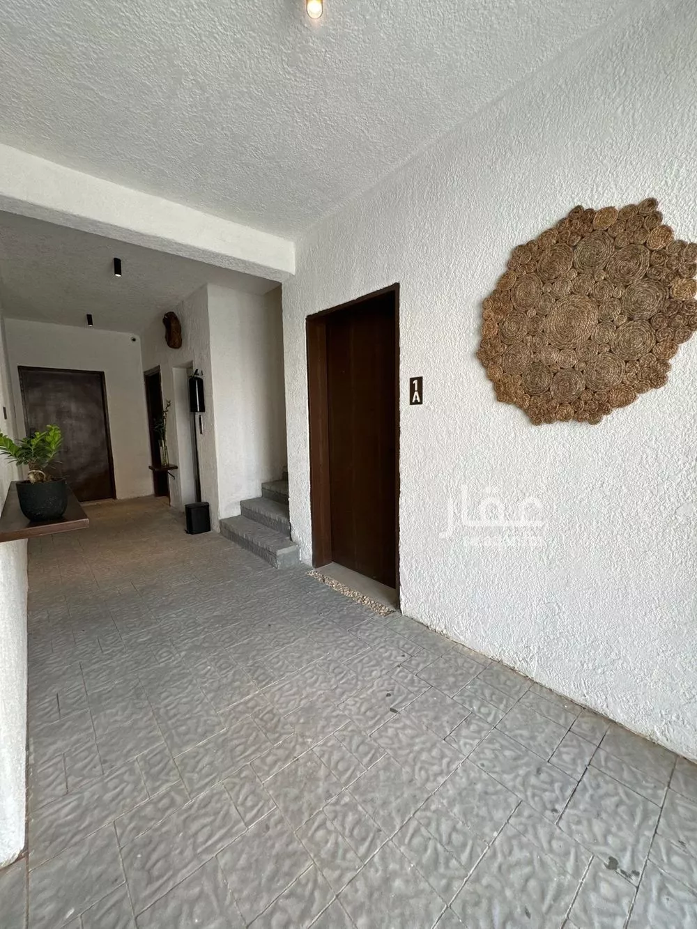 شقة 1 غرف في العقيق 3