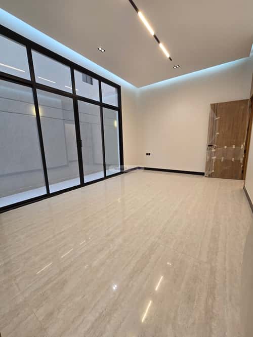 6 bedroom villa in Al Rimal 11