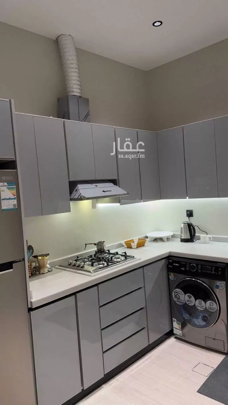 شقة 2 غرف في الرويس 4