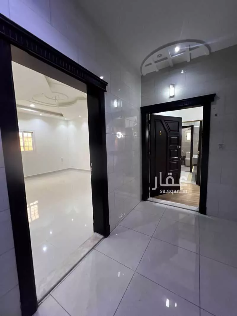 شقة 5 غرف في الريان 17