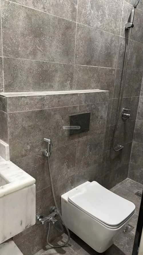 شقة 4 غرف في الرمال 6