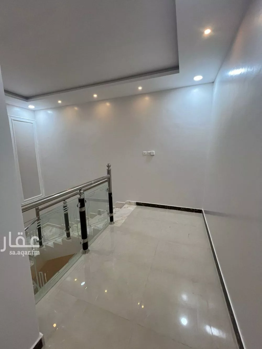 فيلا 6 غرف في المونسية 12