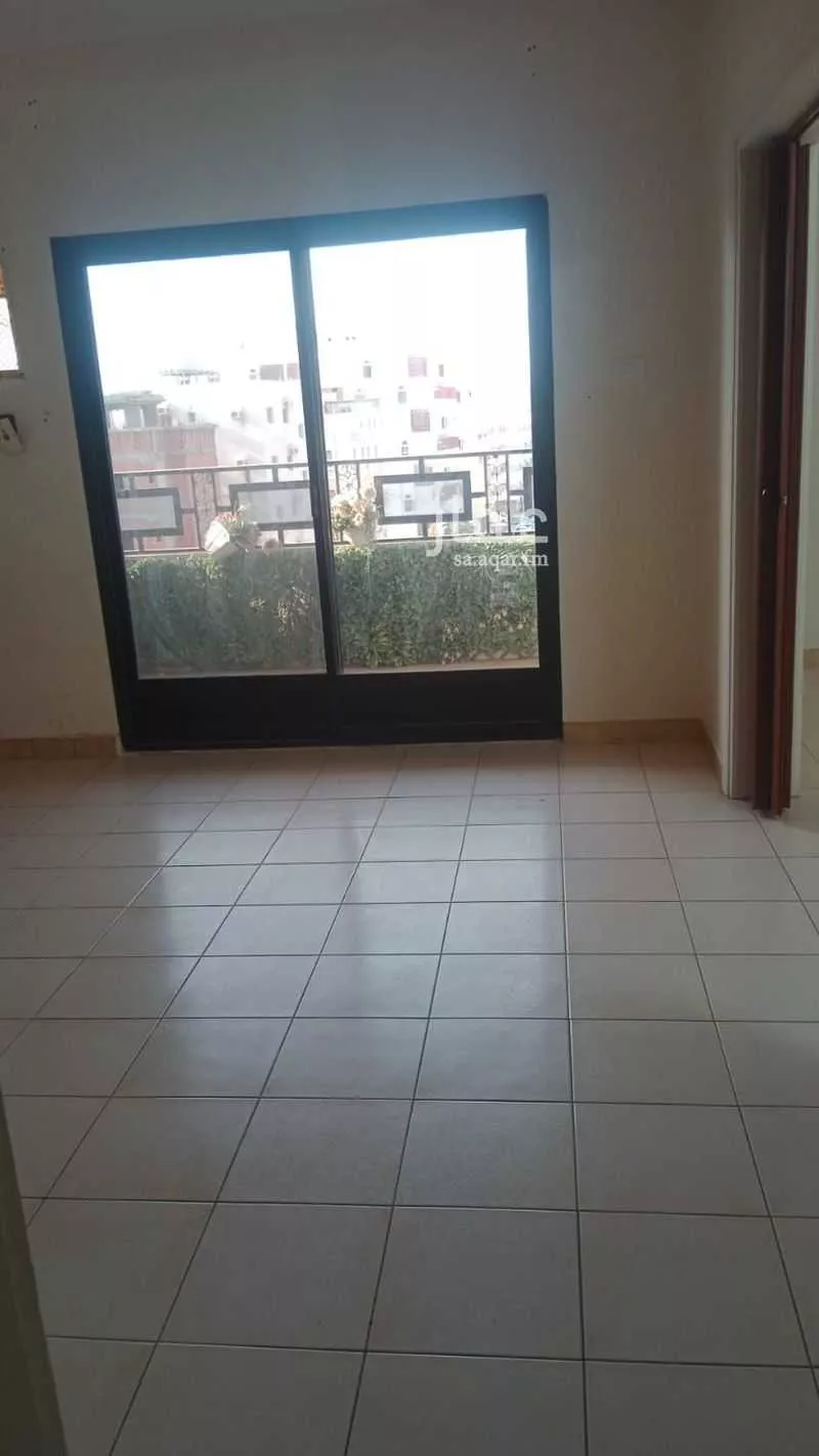 شقة 4 غرف في مشرفة 3