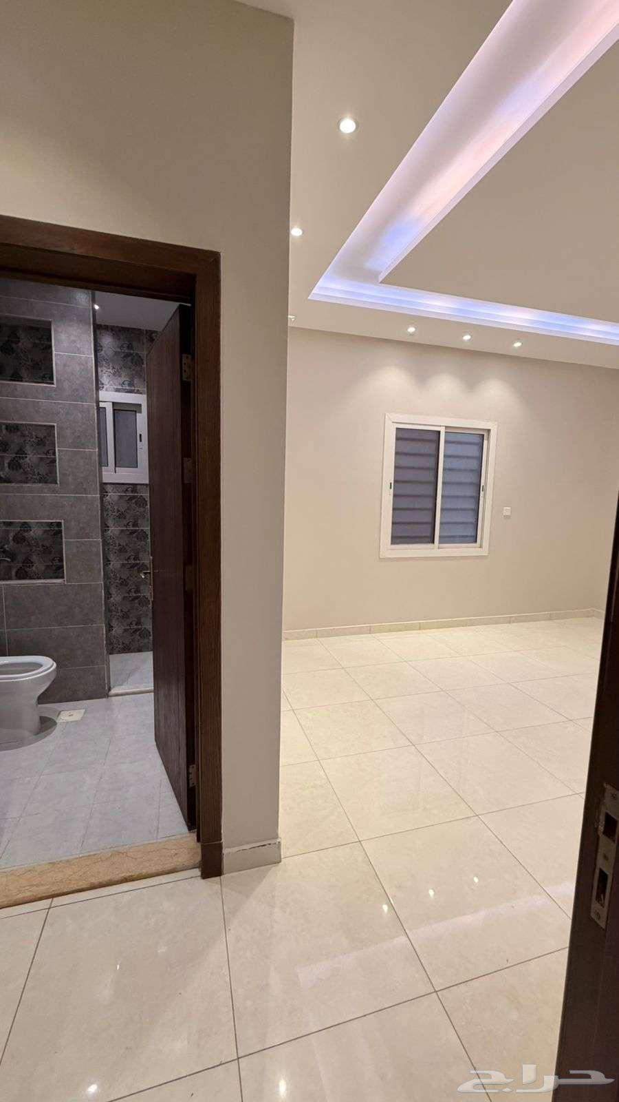 شقة 5 غرف في الورود 7