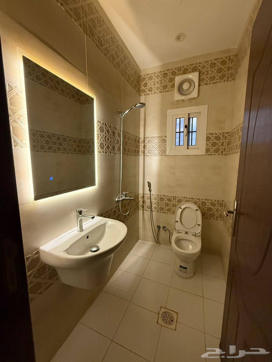 1 bedroom apartment in Muraykh 9