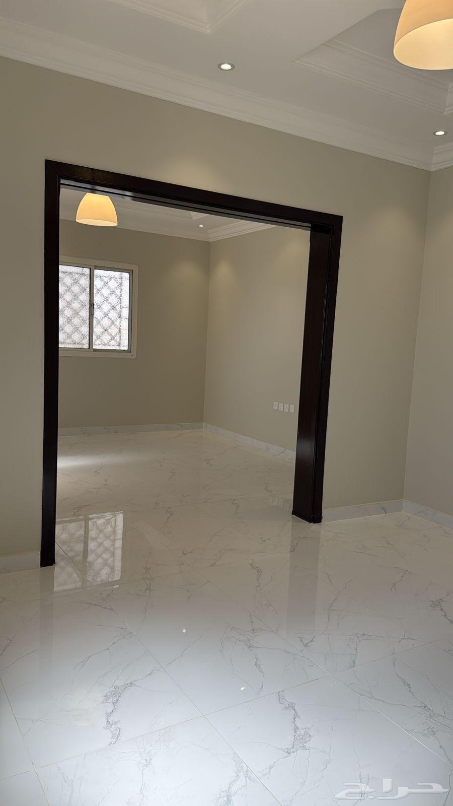 شقة 4 غرف في الأجاويد 18