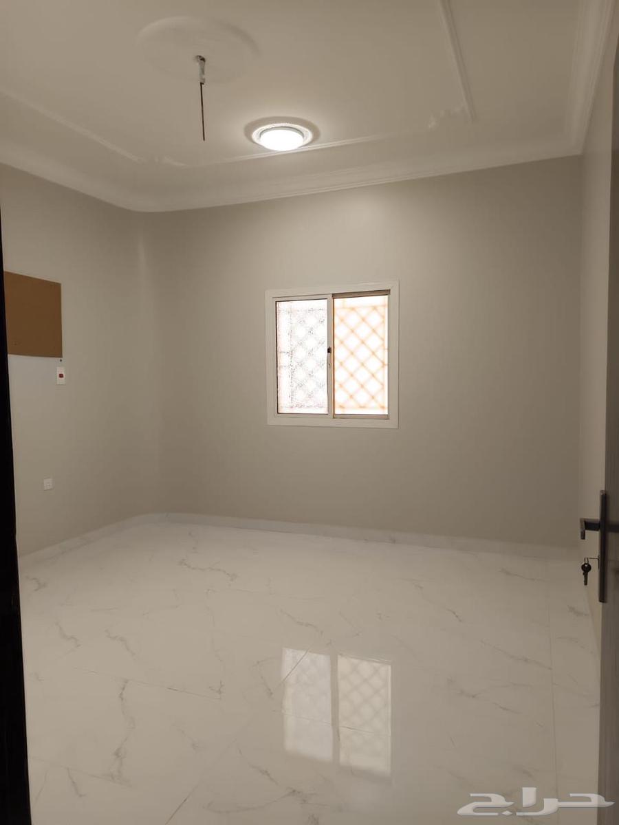 شقة 4 غرف في الأجاويد 7