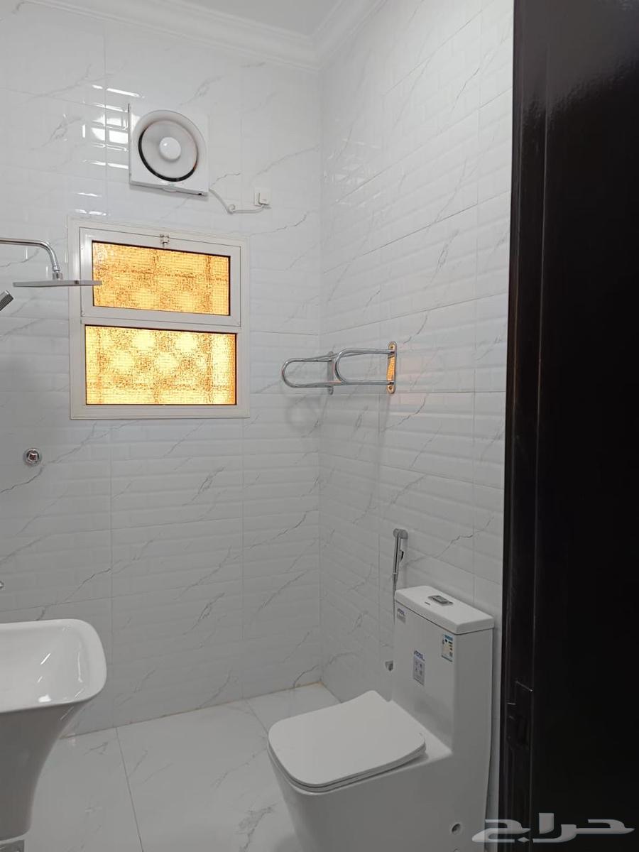 شقة 4 غرف في الأجاويد 8