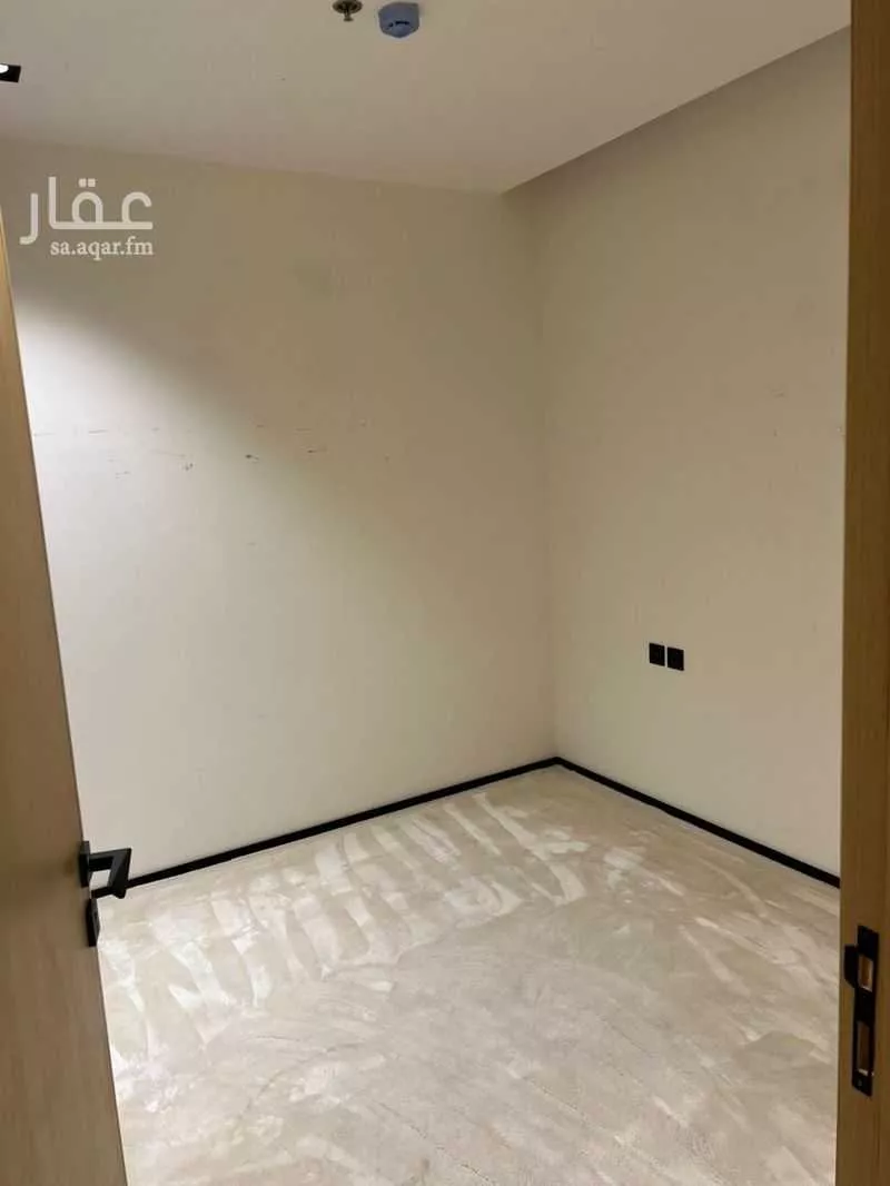 شقة 3 غرف في الملقا 6