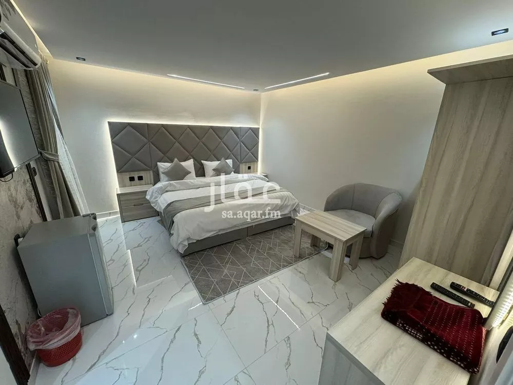 شقة 1 غرف في العليا 5