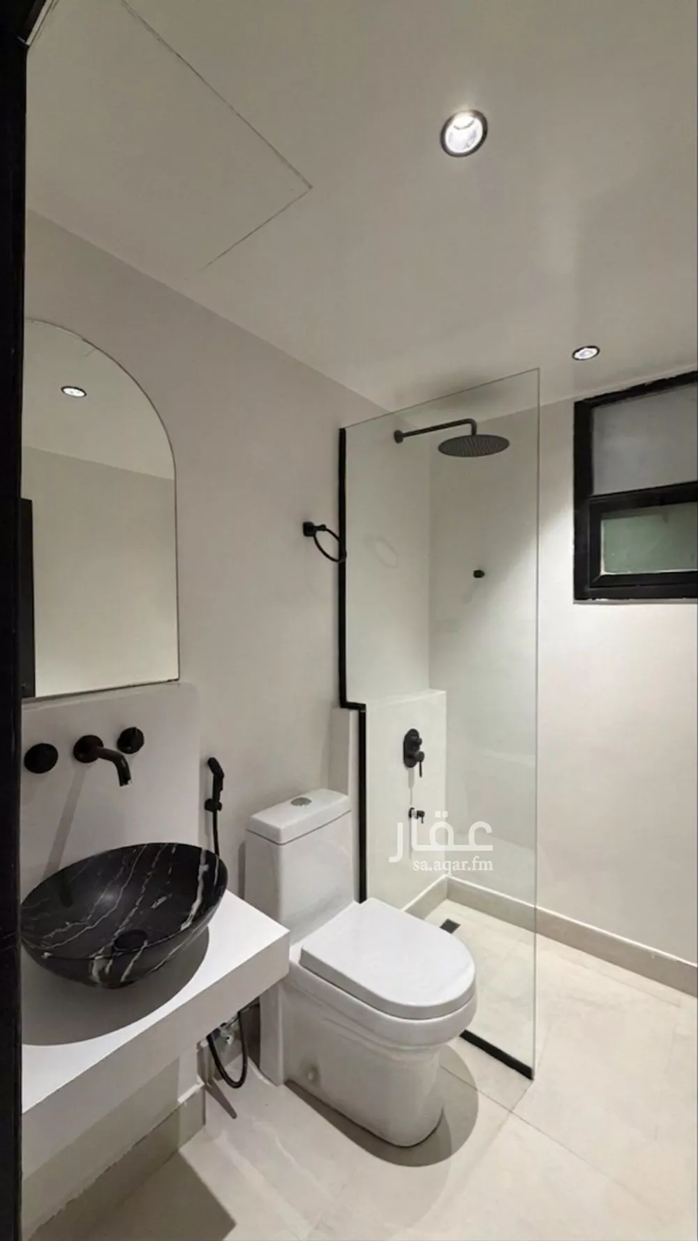 شقة 2 غرف في الملقا 12