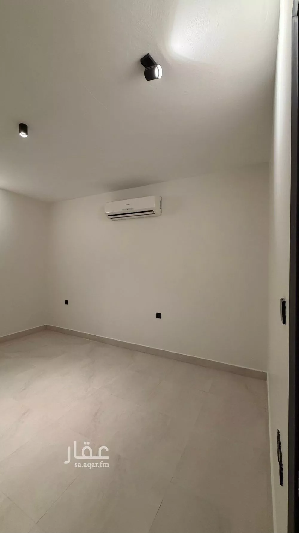 شقة 2 غرف في الملقا 13