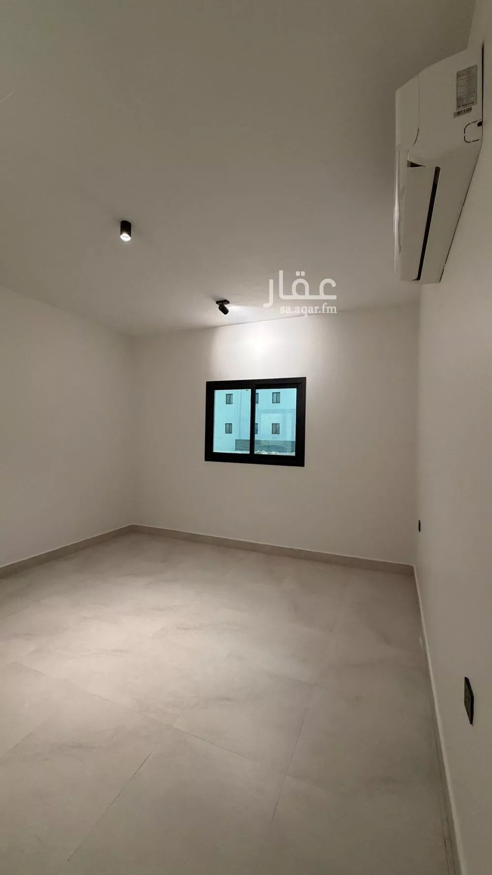 شقة 2 غرف في الملقا 14