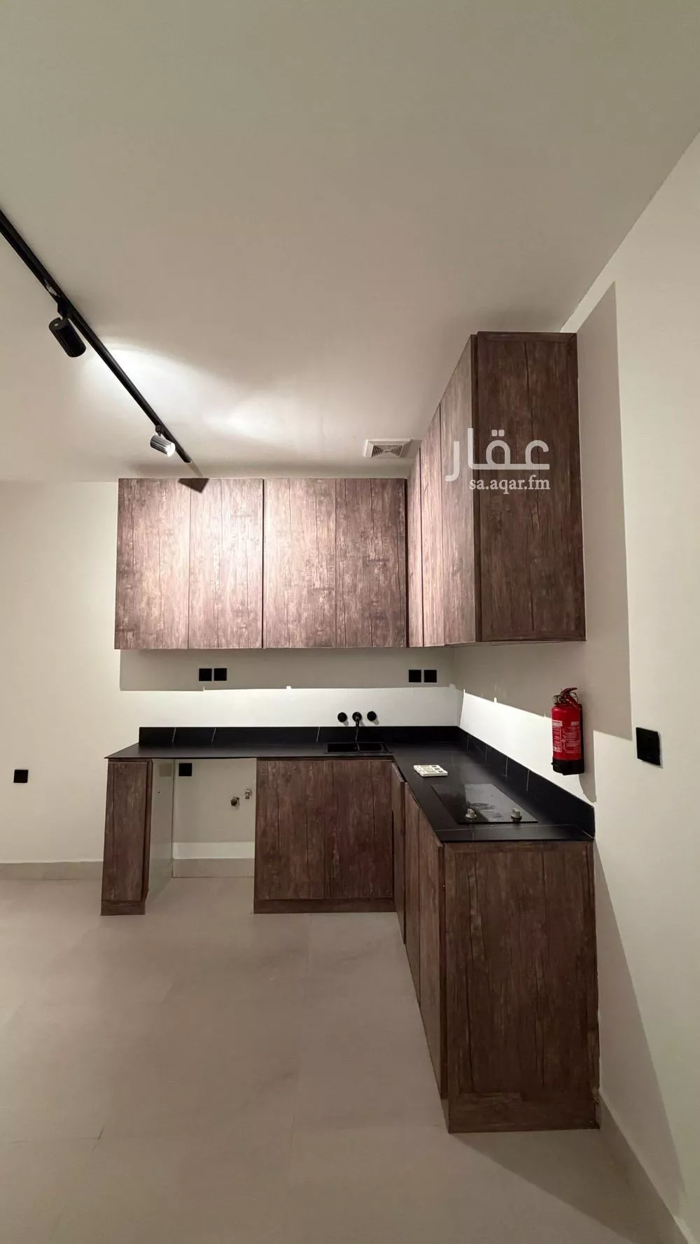 شقة 2 غرف في الملقا 6