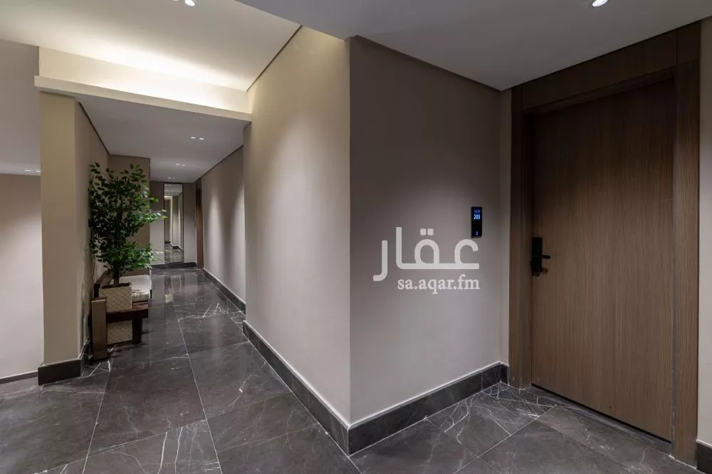 شقة 1 غرف في الملقا 8