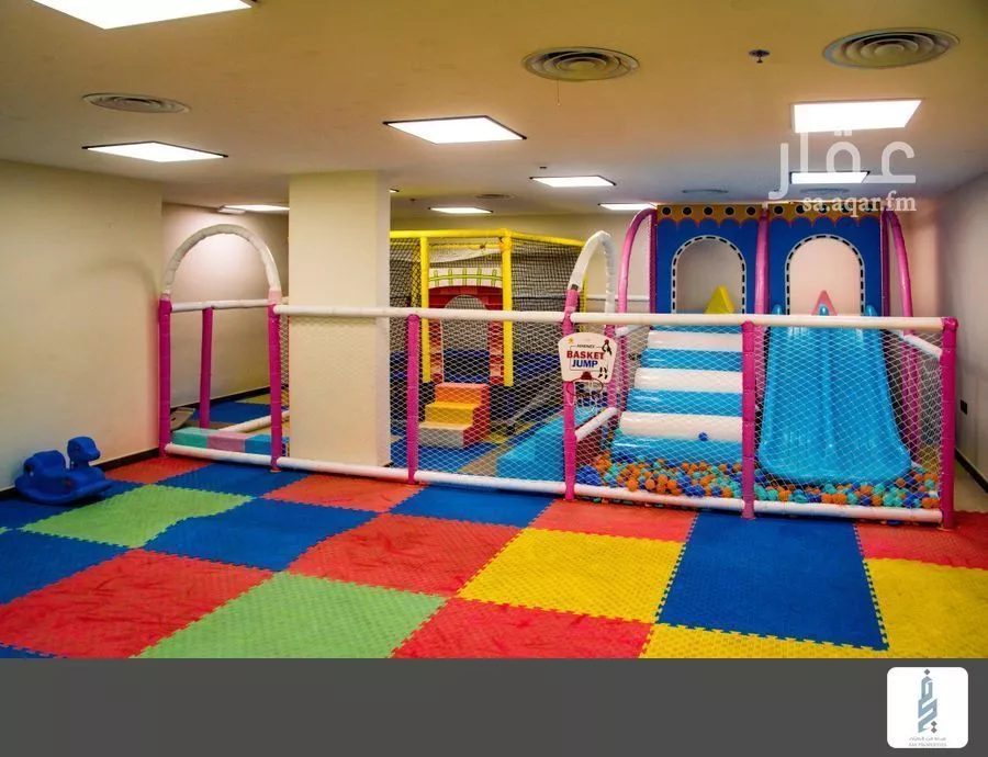 5 bedroom apartment in Qurtubah 4